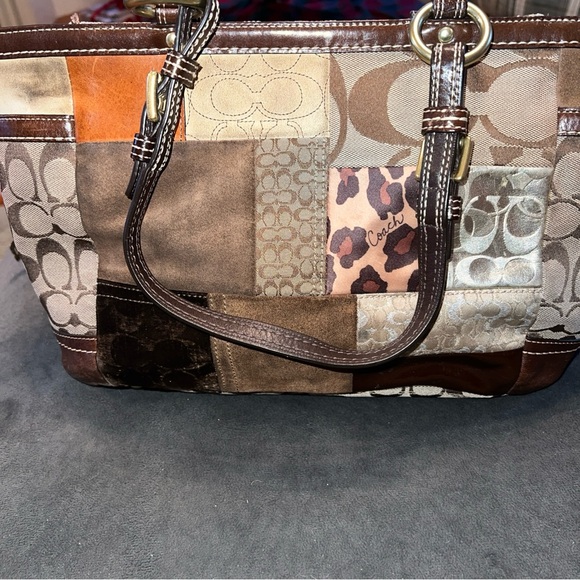 The Coach F12843 Patchwork Shoulder Bag - Picture 7 of 12